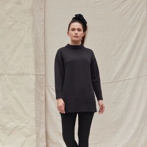 Elizabeth Suzann essential crew neck sweater L/XL